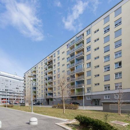 Cute And Sunny Studio In Zagreb With Balcony & Free Parking Eksteriør bilde