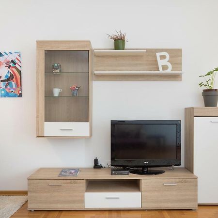 Cute And Sunny Studio In Zagreb With Balcony & Free Parking Eksteriør bilde